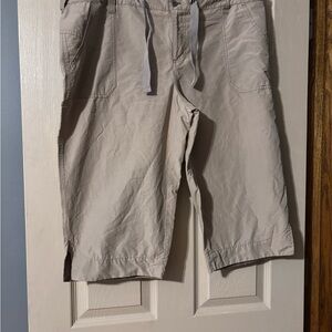 Columbia Tan Capris Lightweight Relaxed Fit